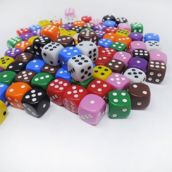 Plastic dice